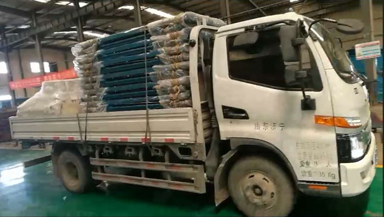 一批無壓風(fēng)門在山東東達(dá)機(jī)電生產(chǎn)車間生產(chǎn)完成，裝車發(fā)貨